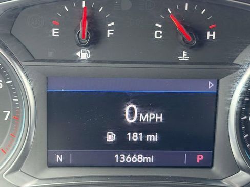 Used 2023 Chevrolet Traverse LT image 21