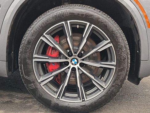 Used 2024 BMW X5 xDrive40i w/ M Sport Package image 8