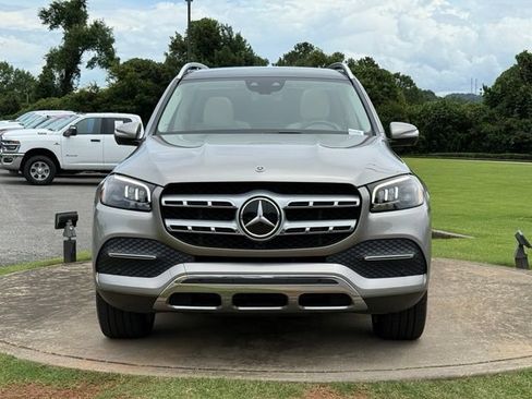 Used 2021 Mercedes-Benz GLS 450 4MATIC image 2