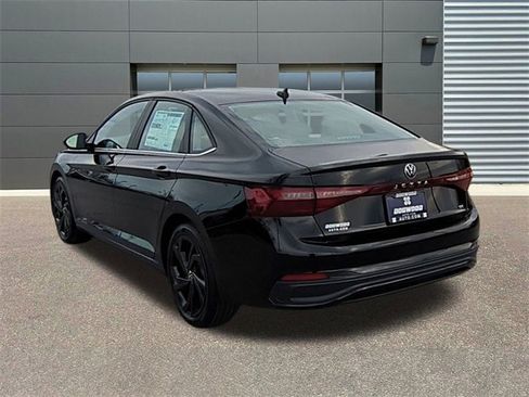 New 2026 Volkswagen Jetta SE image 5
