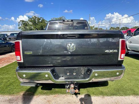 Used 2017 RAM 2500 Laramie w/ Convenience Group image 6