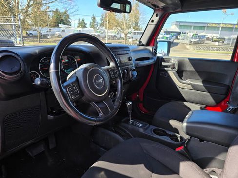 Used 2014 Jeep Wrangler Unlimited Sport w/ Power Convenience Group image 21