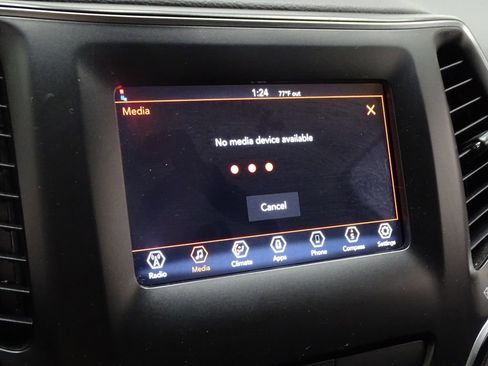 Used 2019 Jeep Cherokee Latitude w/ Popular Appearance Group image 32