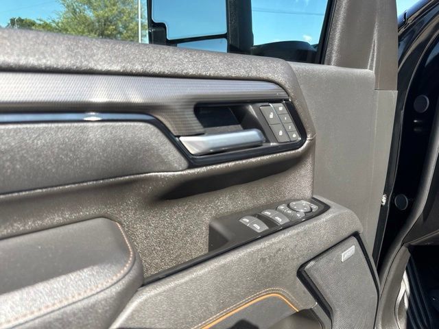 Used 2025 GMC Sierra 2500 AT4 w/ AT4 Premium Plus Package AWD/4WD image 25
