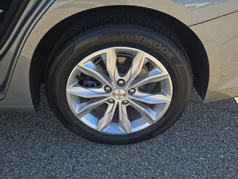 Used 2024 Chevrolet Malibu LT image 37