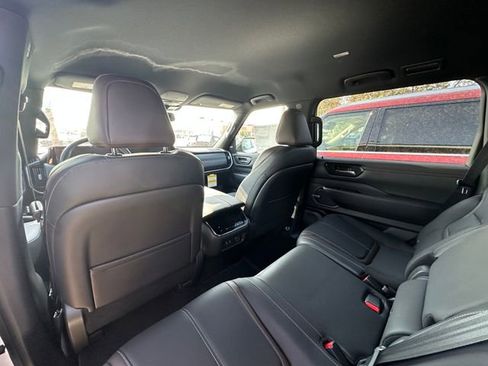 New 2025 Nissan Armada SL image 13