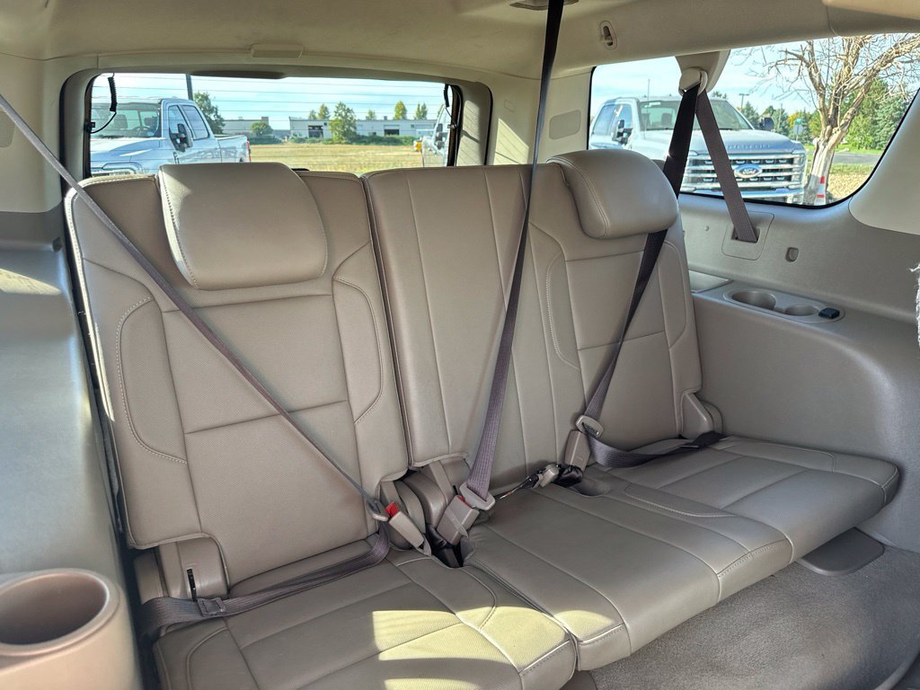 Used 2019 Chevrolet Suburban Premier AWD/4WD image 32