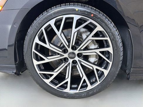 Used 2023 Audi A8 L 3.0T w/ Luxury Package image 18