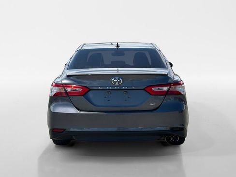 Used 2020 Toyota Camry SE w/ Convenience Package FWD image 5