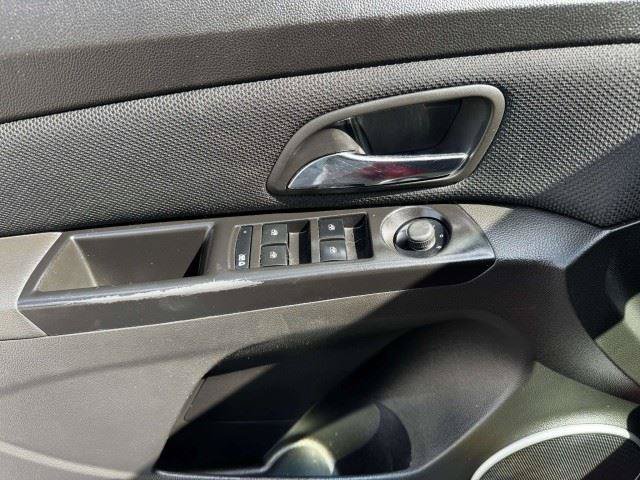 Used 2011 Chevrolet Cruze LT FWD image 20