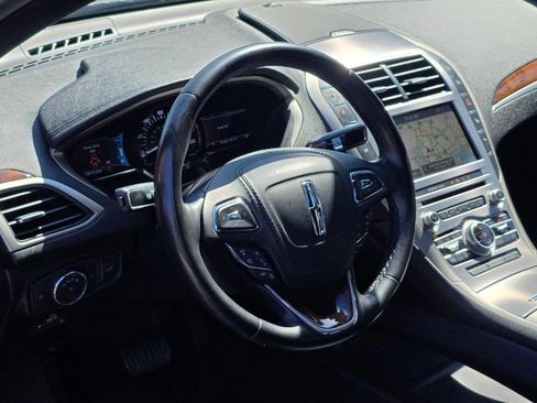 Used 2020 Lincoln MKZ Reserve image 12