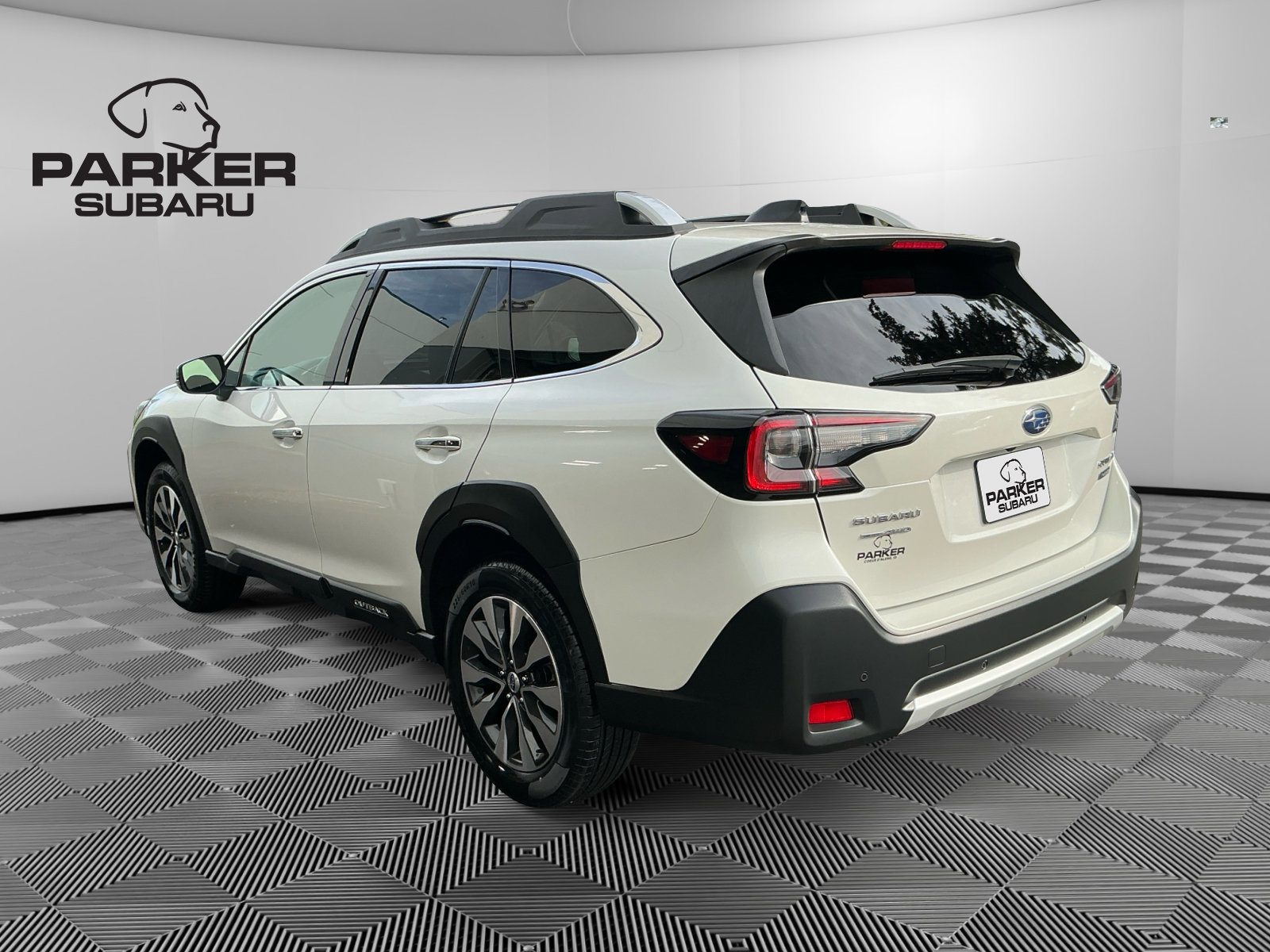 Certified 2024 Subaru Outback Touring AWD/4WD image 3