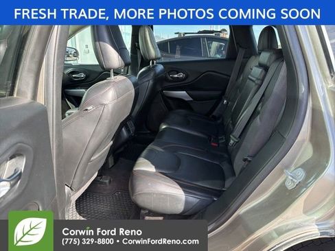 Used 2018 Jeep Cherokee Trailhawk w/ Quick Order Package 27L AWD/4WD image 10