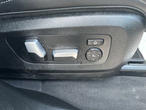 Used 2022 BMW X5 xDrive40i w/ Premium Package image 16