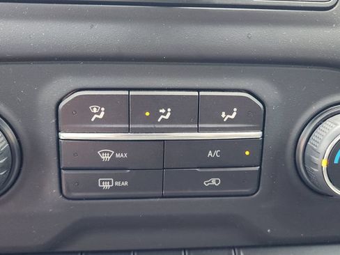 Used 2021 Chevrolet Silverado 2500 Custom w/ Custom Convenience Package AWD/4WD image 33