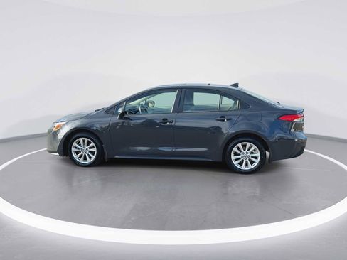 Used 2023 Toyota Corolla LE w/ LE Premium Package image 5