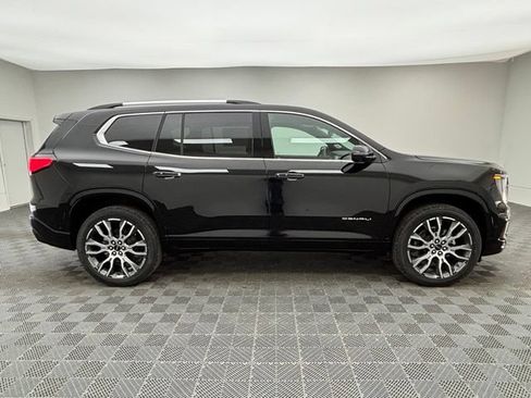 New 2026 GMC Acadia Denali Ultimate w/ LPO, Floor Liner Package AWD/4WD image 9