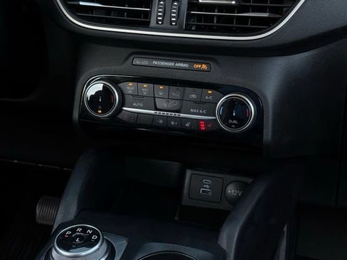 Used 2022 Ford Escape SEL w/ Technology Package AWD/4WD image 23
