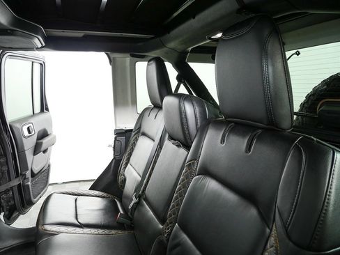 Used 2021 Jeep Wrangler Unlimited Sahara image 18