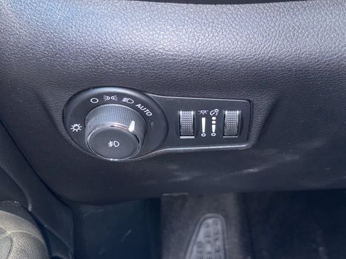 Used 2024 Jeep Compass Trailhawk AWD/4WD image 16
