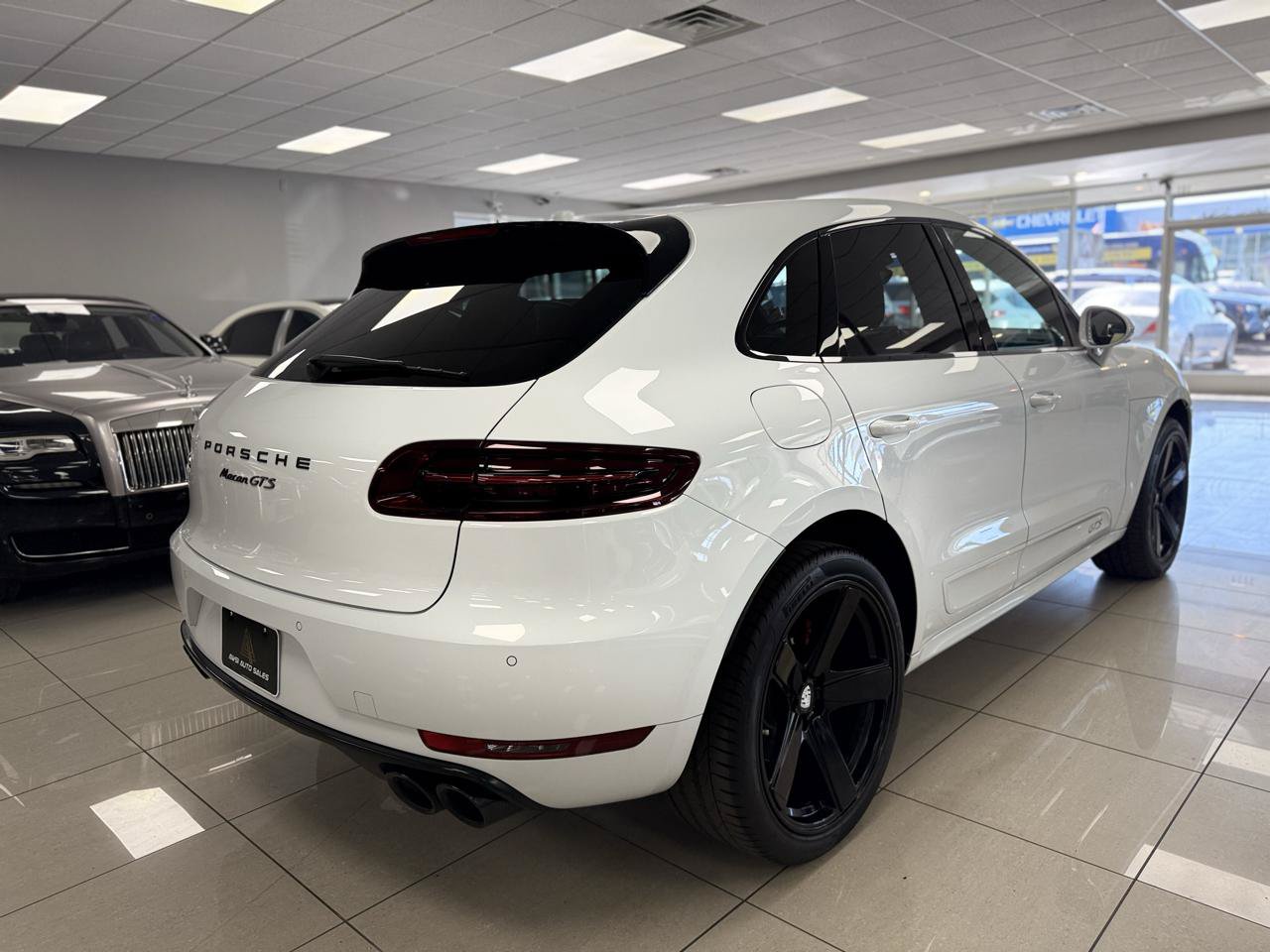 Used 2017 Porsche Macan GTS AWD/4WD image 2