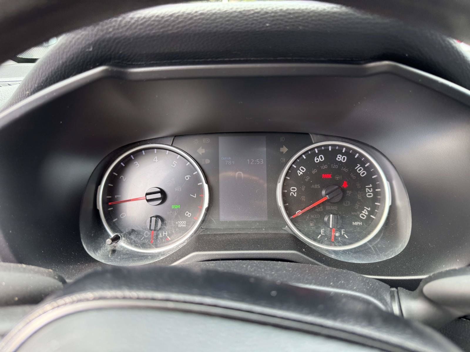 Used 2021 Toyota RAV4 LE AWD/4WD image 22