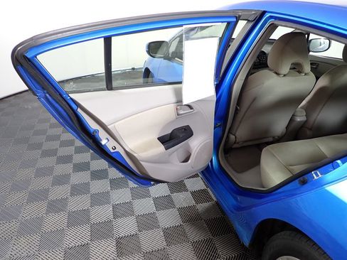 Used 2011 Honda Insight LX image 25