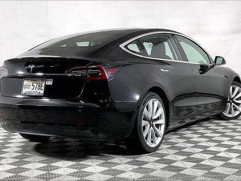 Used 2018 Tesla Model 3 Mid Range RWD image 10