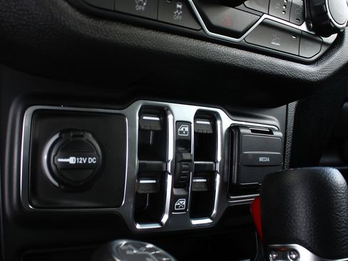 New 2026 Jeep Wrangler Unlimited Sport image 26