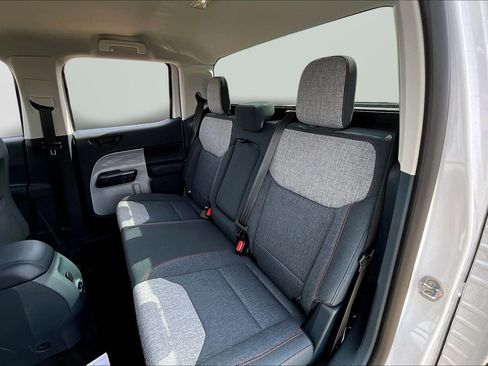 Used 2024 Ford Maverick XLT image 17