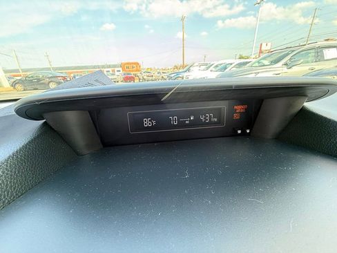 Used 2017 Subaru Crosstrek 2.0i Premium image 25