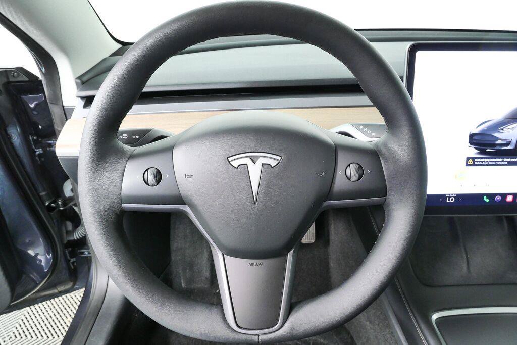 Used 2023 Tesla Model 3 Standard Range RWD image 6