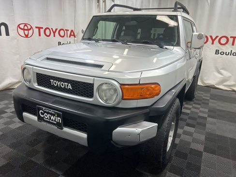 Used 2008 Toyota FJ Cruiser Base image 3