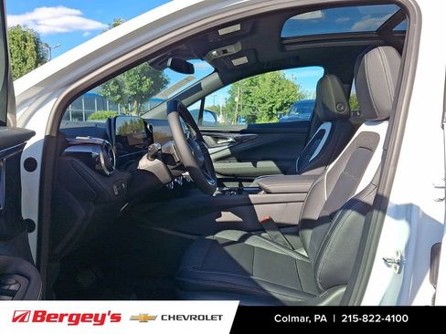 New 2025 Chevrolet Blazer EV LT image 16