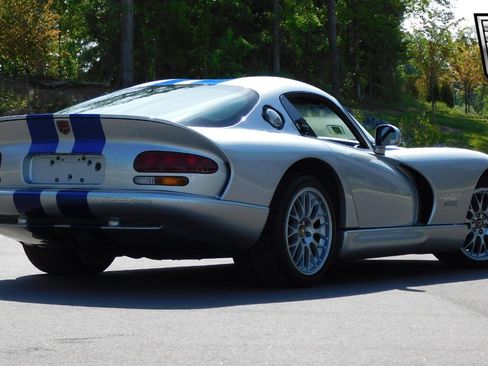 Used 1999 Dodge Viper GTS image 3