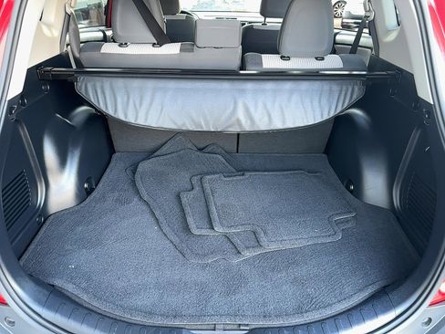 Used 2014 Toyota RAV4 LE AWD/4WD image 22