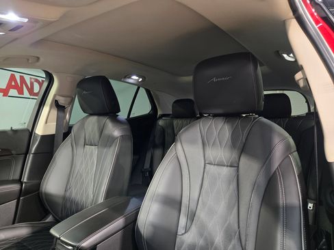 Used 2022 Buick Envision Avenir w/ Technology Package II FWD image 24