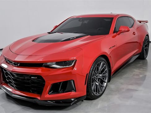 Used 2022 Chevrolet Camaro ZL1 RWD image 5