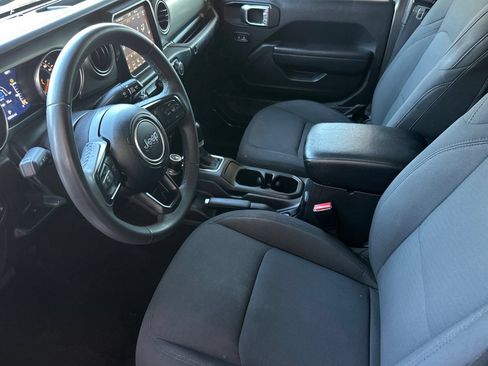 Used 2023 Jeep Gladiator Sport AWD/4WD image 10