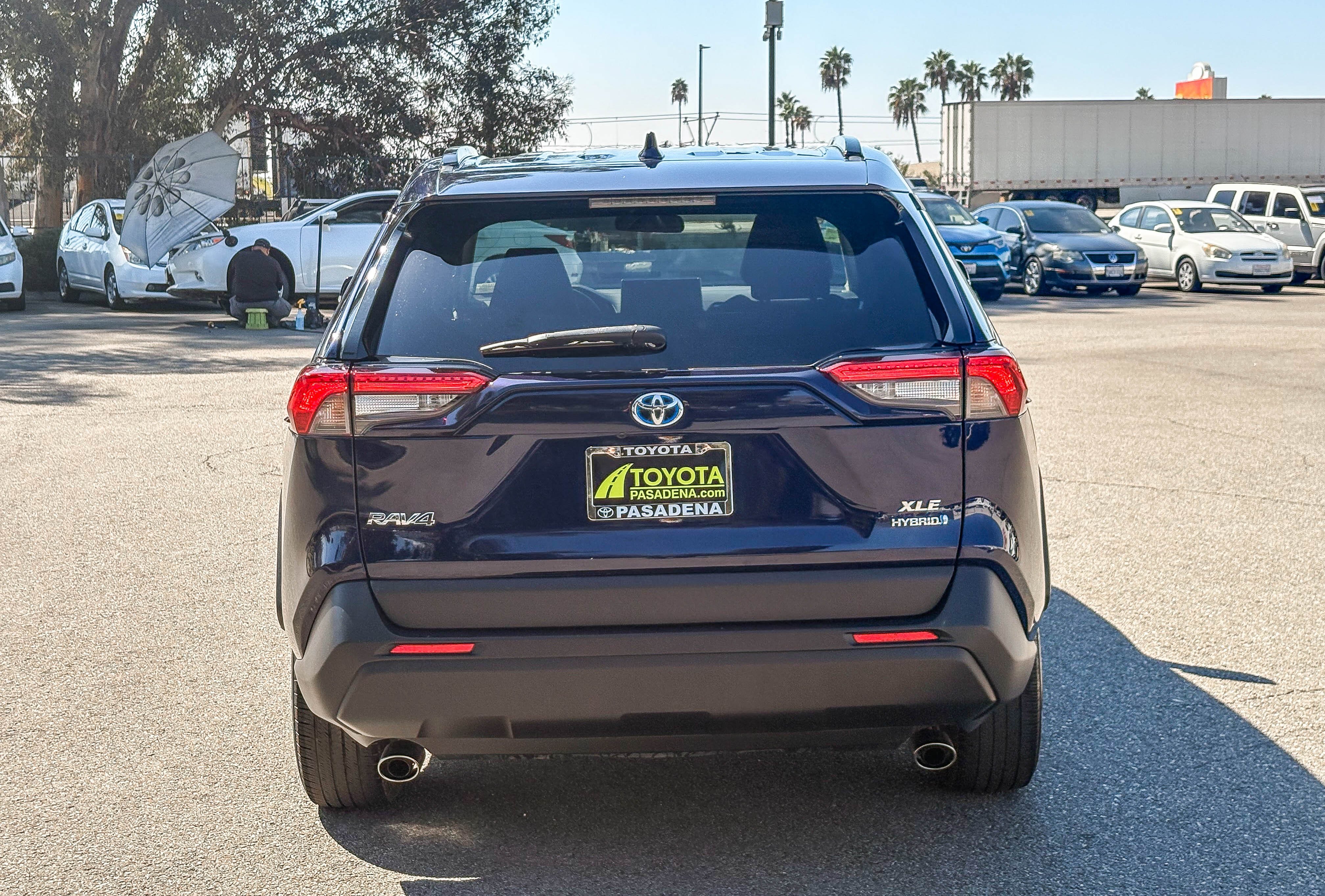 Used 2022 Toyota RAV4 XLE AWD/4WD image 7