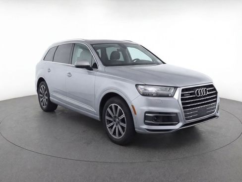 Used 2017 Audi Q7 3.0T Prestige w/ Prestige Package image 3