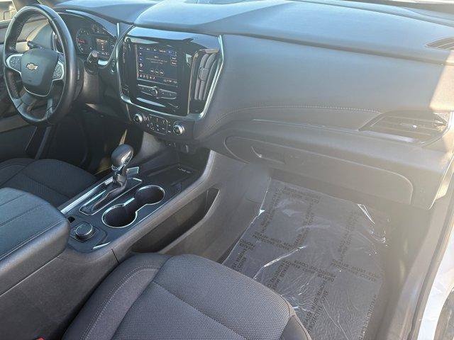 Used 2023 Chevrolet Traverse LT FWD image 11