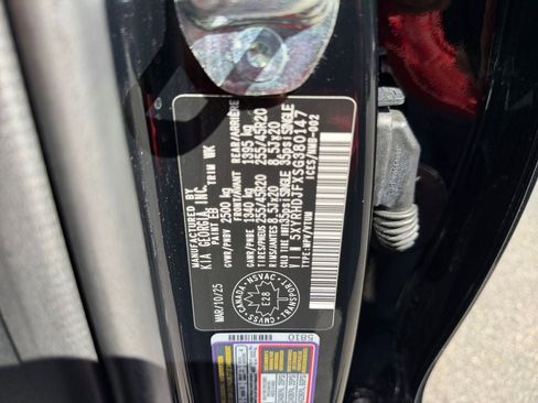Used 2025 Kia Sorento EX AWD/4WD image 30