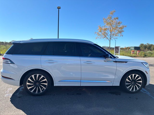 Used 2023 Lincoln Aviator Black Label Grand Touring w/ Class IV Trailer Tow Package AWD/4WD image 7