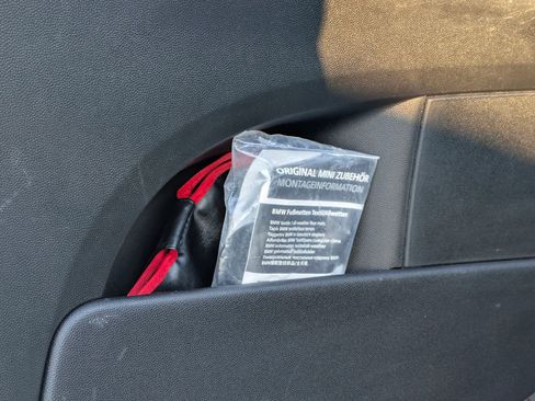 Used 2017 MINI Cooper Clubman S image 23