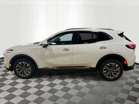 Used 2024 Buick Envision Preferred AWD/4WD image 2