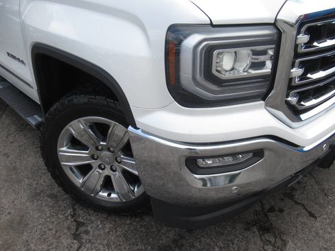 Used 2018 GMC Sierra 1500 SLT AWD/4WD image 4