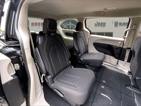 Certified 2023 Chrysler Voyager LX FWD image 24