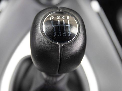 Used 2021 Aston Martin V8 Vantage Coupe RWD image 7