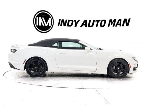 Used 2019 Chevrolet Camaro SS image 3